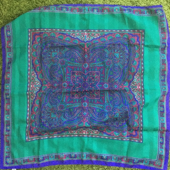 Vintage scarf📌 - Picture 3 of 4